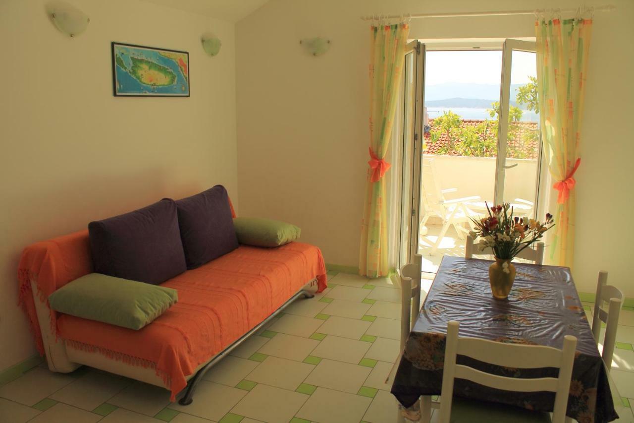 Apartments Nejasmic - Little House For Peaceful And Domestic Vacation بول المظهر الخارجي الصورة