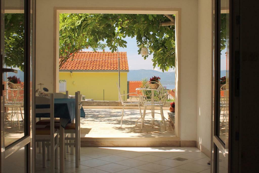 Apartments Nejasmic - Little House For Peaceful And Domestic Vacation بول المظهر الخارجي الصورة